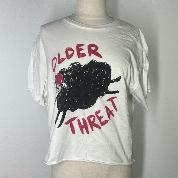 Older Threat crop top shirt size large - Picture 2 of 7